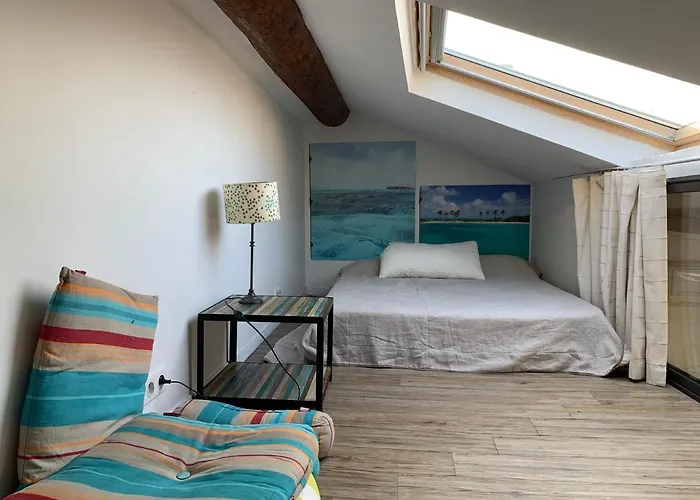 Loft 3 Pieces Dans Vieil * Αντίμπ