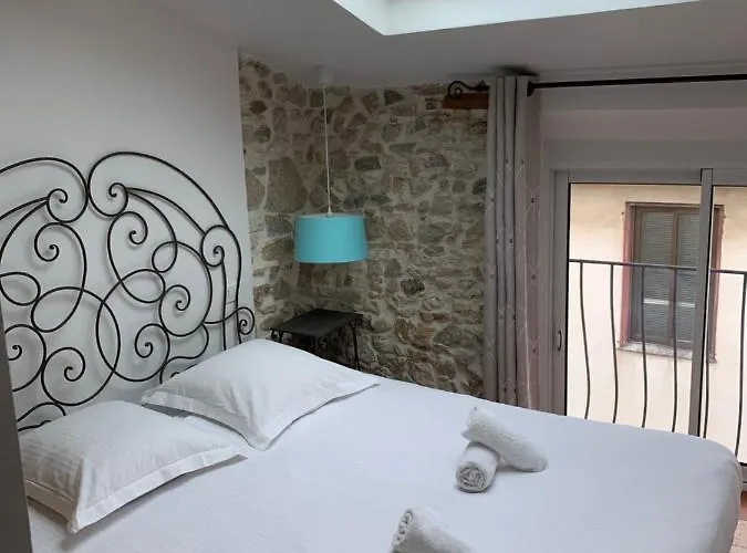 Loft 3 Pieces Dans Vieil Αντίμπ